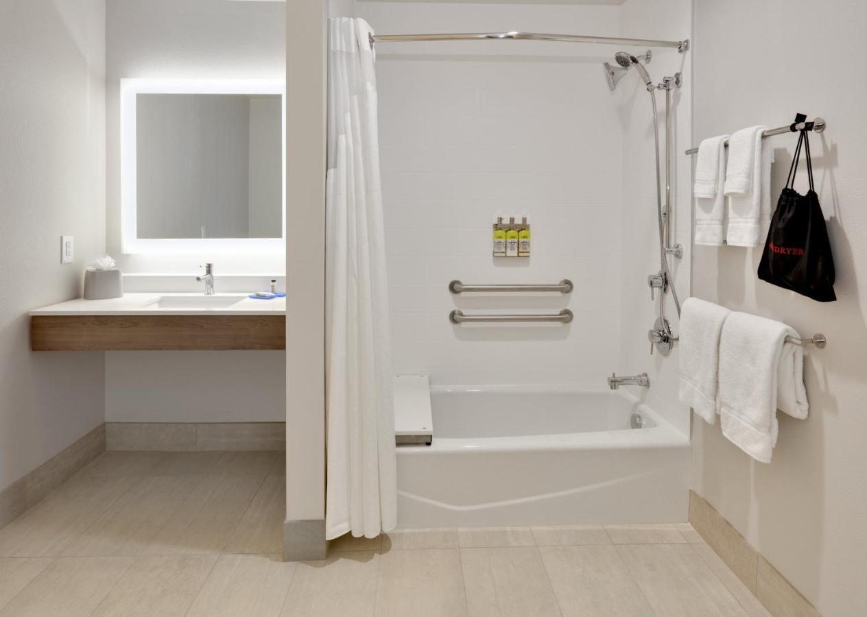 Holiday Inn Express & Suites Fort Worth North - Northlake By Ihg Buitenkant foto